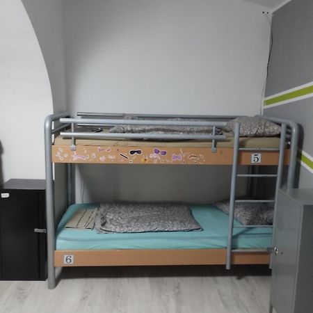 Hostel Antonia Тімішоара Екстер'єр фото